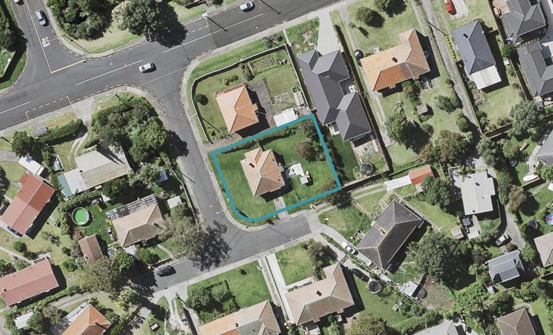 4 Moa Street, Belmont, Auckland - Carousel 1