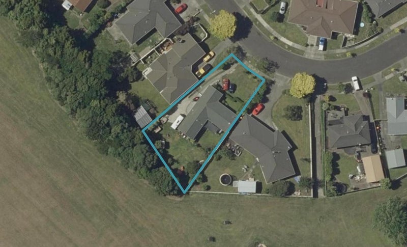 54 Carter Crescent, Awapuni, Palmerston North - Carousel 1
