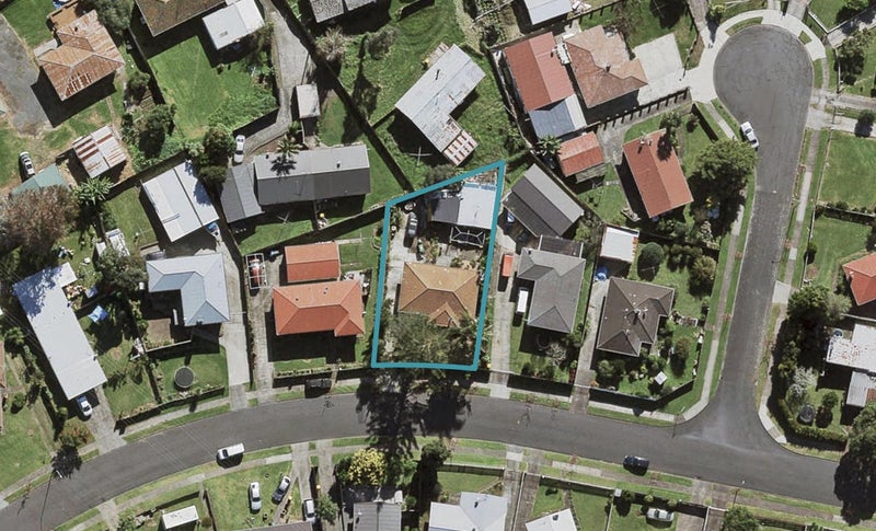 11 Quennell Avenue, Favona, Auckland - Carousel 1
