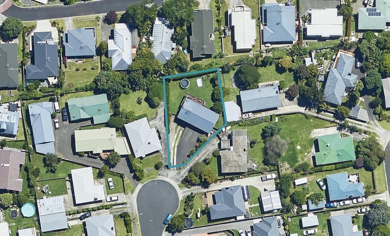 17 Bristol Avenue, Brookfield, Tauranga - Carousel 1