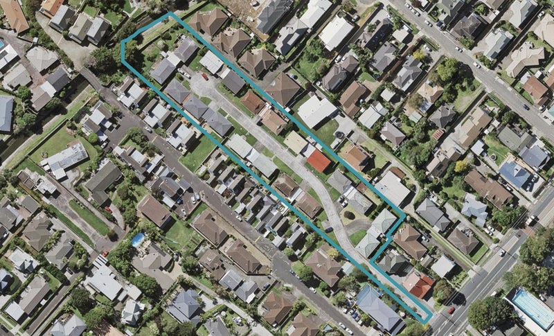 13/81 Shakespeare Road, Milford, Auckland - Carousel 1