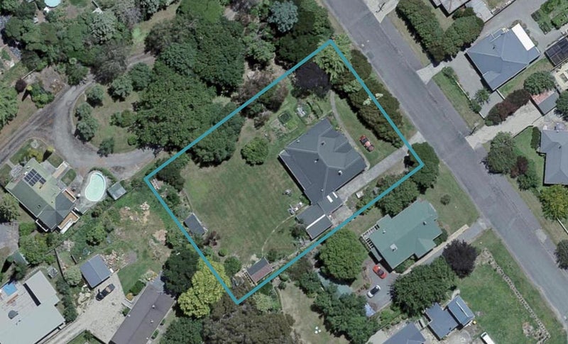 28 Daniel Street, Martinborough - Carousel 1