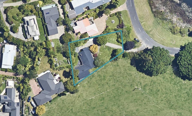 19 Acacia Road, Lake Okareka, Rotorua - Carousel 1