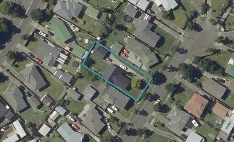 6 Motuoapa Place, Kelvin Grove, Palmerston North - Carousel 1