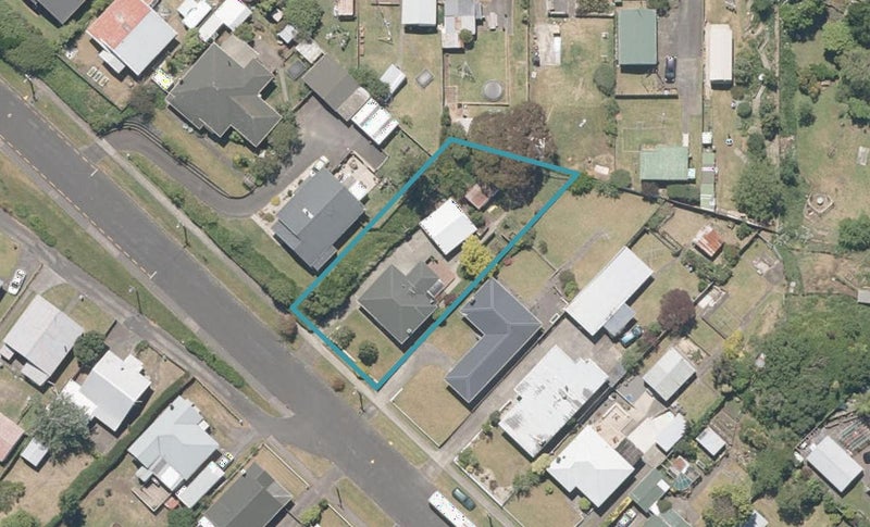 12 Rata Street, Gonville, Whanganui - Carousel 1