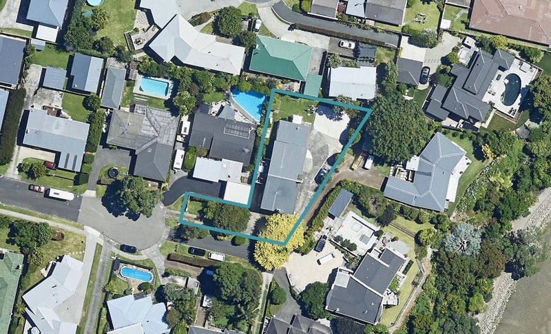 18 Roderick Street, Otumoetai, Tauranga - Carousel 1