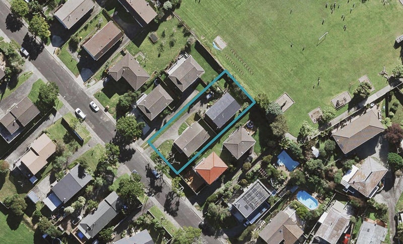 2/59 Simon Ellice Drive, Bayview, Auckland - Carousel 1
