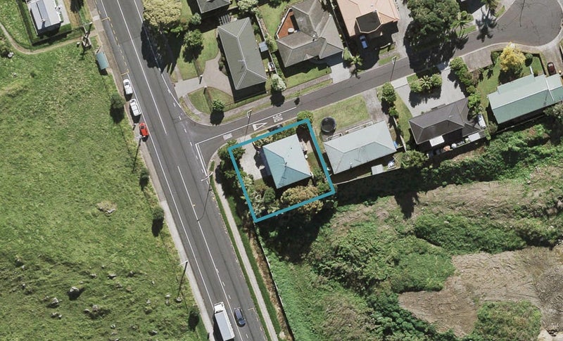 1 Hocken Place, Māngere Bridge, Auckland - Carousel 1