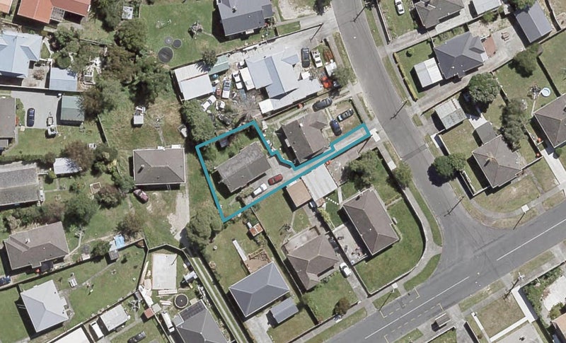 2/3 Compton Crescent, Taita, Lower Hutt - Carousel 1