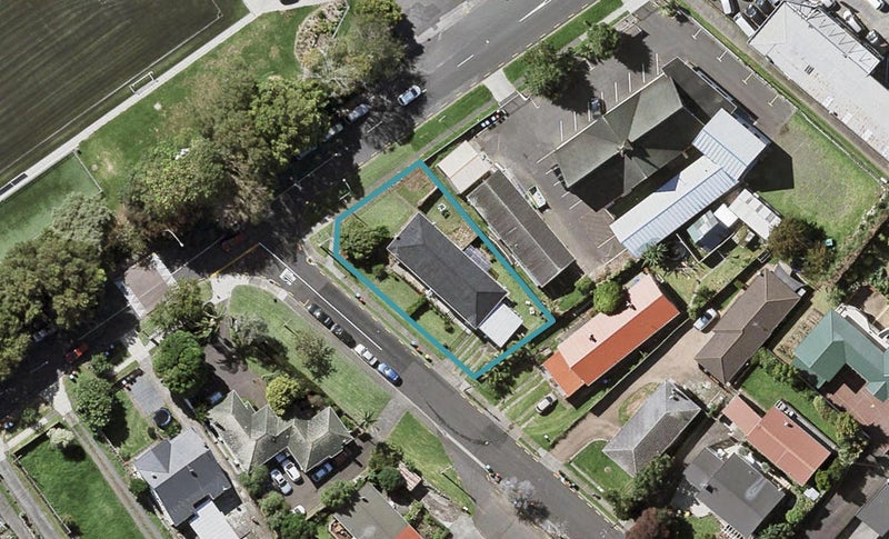 1 Cleary Road, Panmure, Auckland - Carousel 1