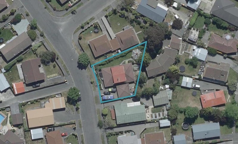 14 Valecrest Avenue, Parklands, Christchurch - Carousel 1