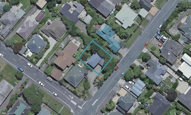 10 Swansea Street, Khandallah, Wellington - Carousel 1