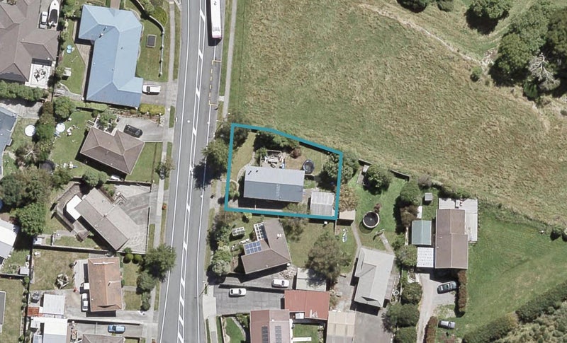 123 Gemstone Drive, Birchville, Upper Hutt - Carousel 1