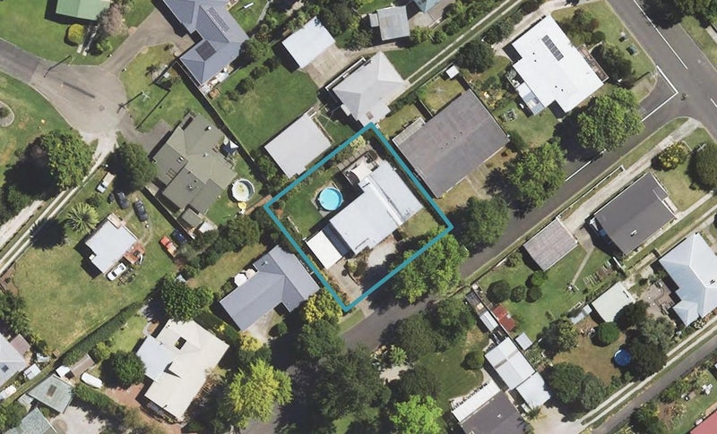 8 Ash Street, Mangapapa, Gisborne - Carousel 1