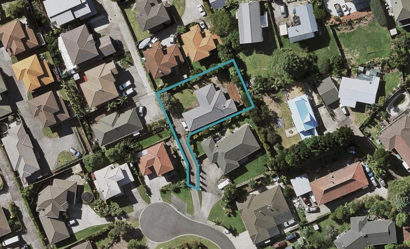 17 Piper Place, Goodwood Heights, Auckland - Carousel 1