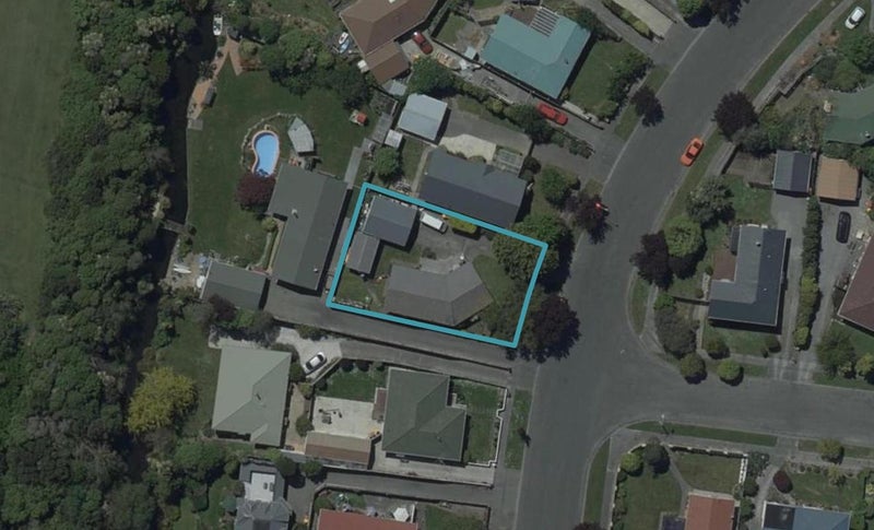 92 Warren Crescent, Hillmorton, Christchurch - Carousel 1