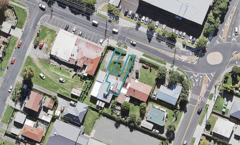 2/6 St Leonards Road, Kelston, Auckland - Carousel 1
