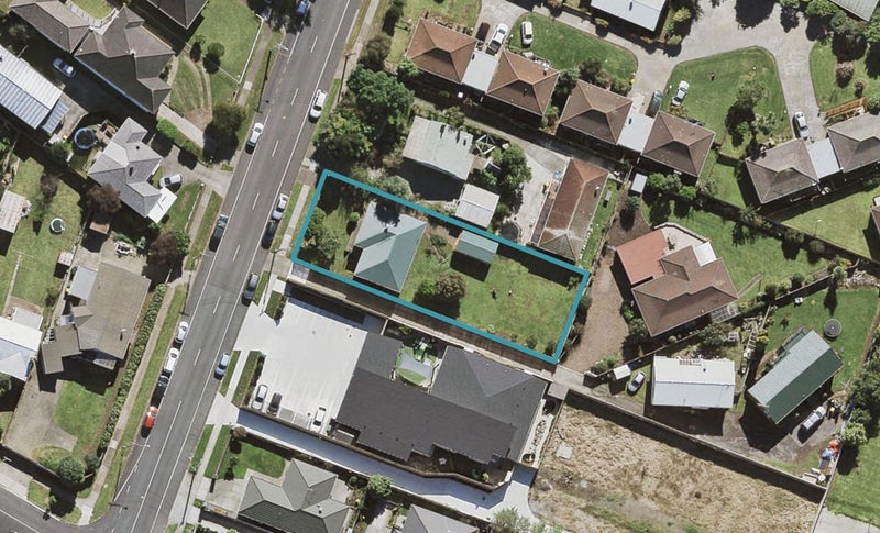 67 Mountain Road, Mangere Bridge, Auckland - Carousel 1