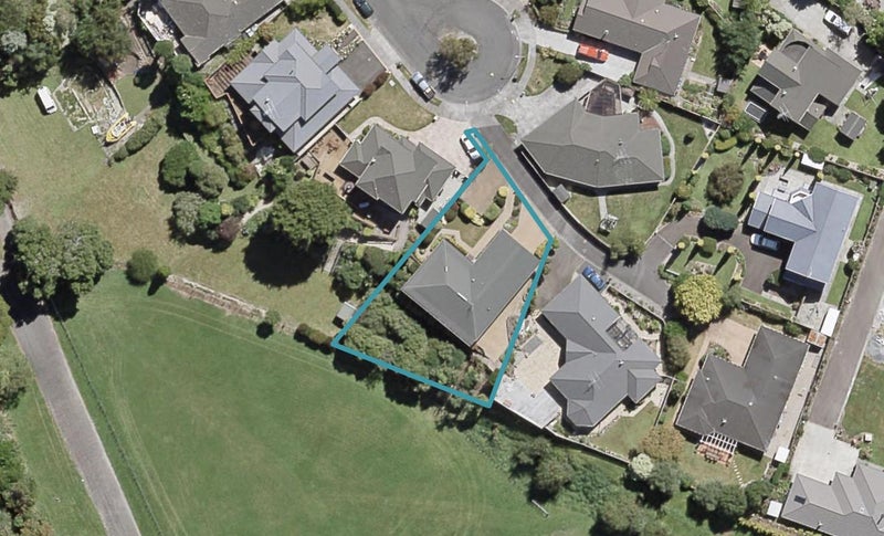 37 Clearwater Terrace, Brown Owl, Upper Hutt - Carousel 1