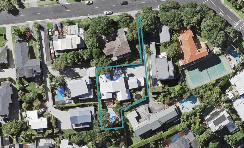 27A Castor Bay Road, Castor Bay, Auckland - Carousel 1