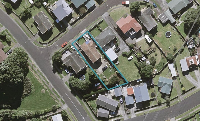4 Pomare Place, Spotswood, New Plymouth - Carousel 1