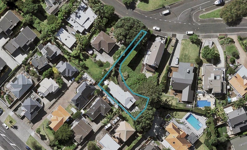 19 Tautari Street, Orakei, Auckland - Carousel 1
