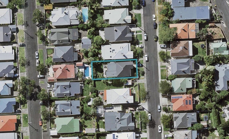 31 Roslyn Terrace, Stanley Point, Auckland - Carousel 1
