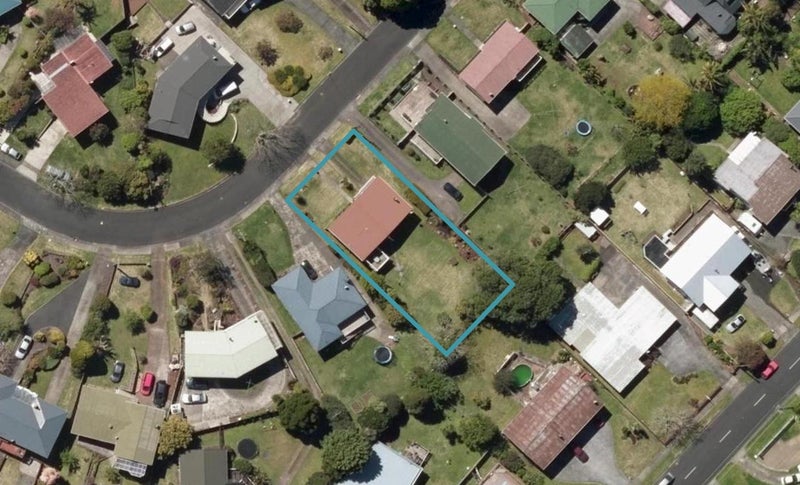 22 Hoey Street, Kamo, Whangarei - Carousel 1