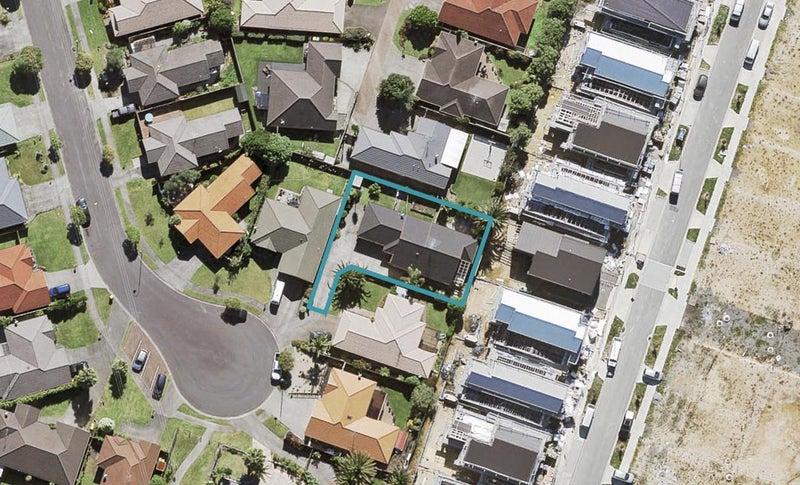 20 Arlose Place, Westgate, Auckland - Carousel 1