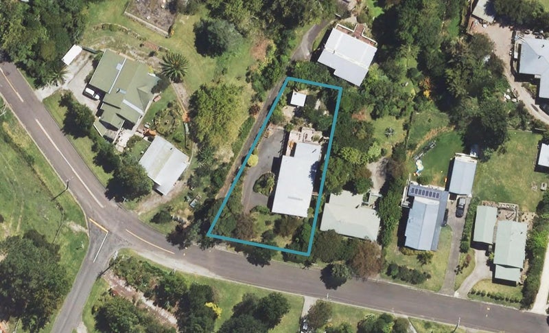 4 Norwood Road, Kaiti, Gisborne - Carousel 1