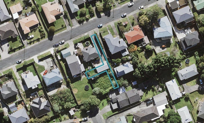 5/18 Sylvan Crescent, Te Atatū South, Auckland - Carousel 1