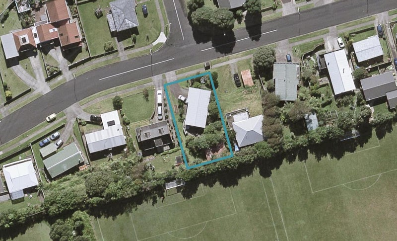 29 Herekawe Drive, Spotswood, New Plymouth - Carousel 1