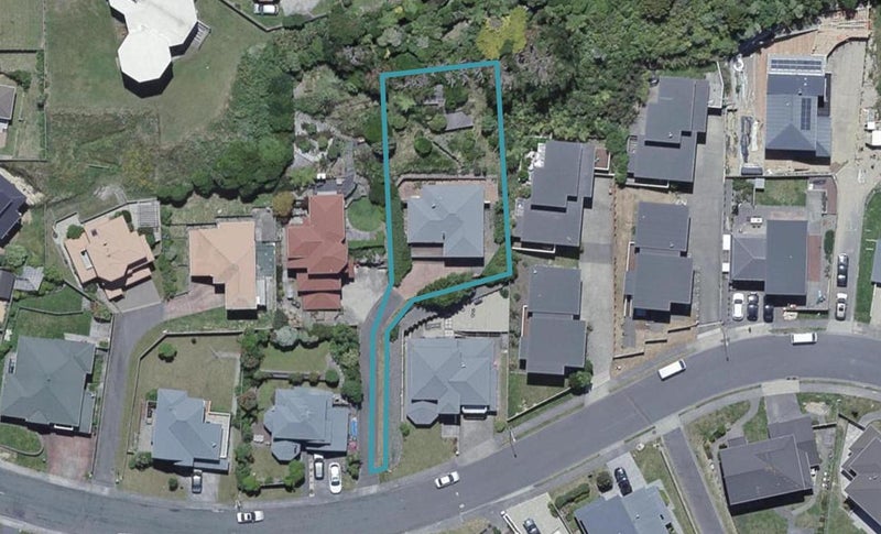 15 Tamworth Crescent, Newlands, Wellington - Carousel 1