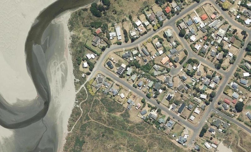 21 James Street, Waikawa Beach, Levin - Carousel 1