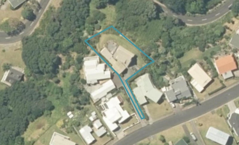 420 Onemana Drive, Onemana, Whangamatā - Carousel 1