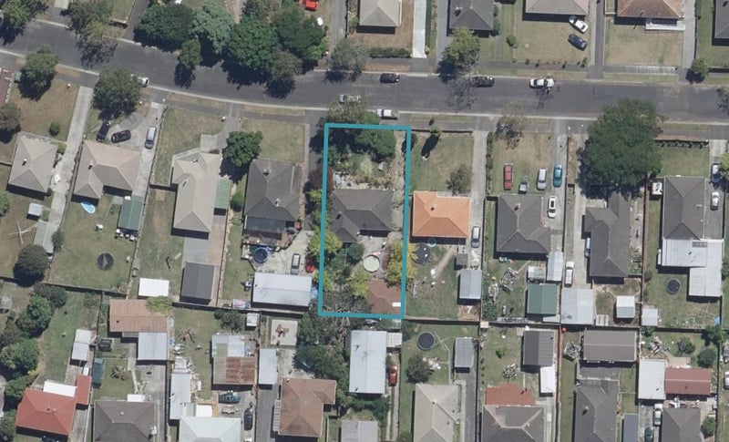 36 Slim Street, Bader, Hamilton - Carousel 1