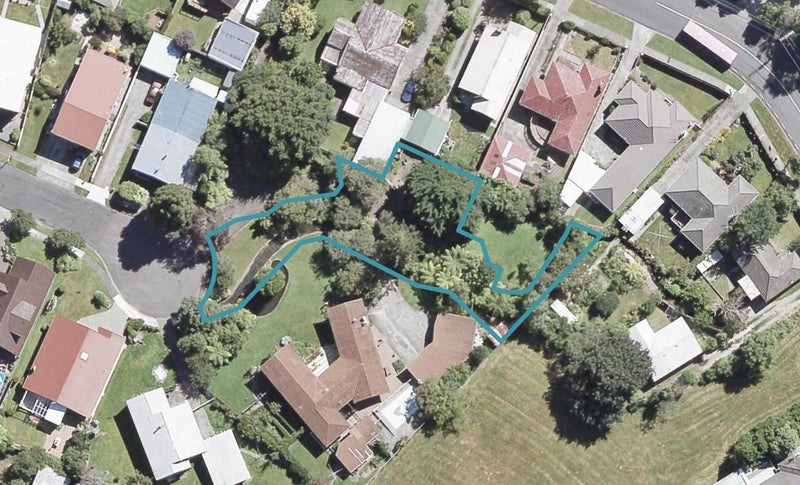 2C Helvetia Grove, Naenae, Lower Hutt - Carousel 1
