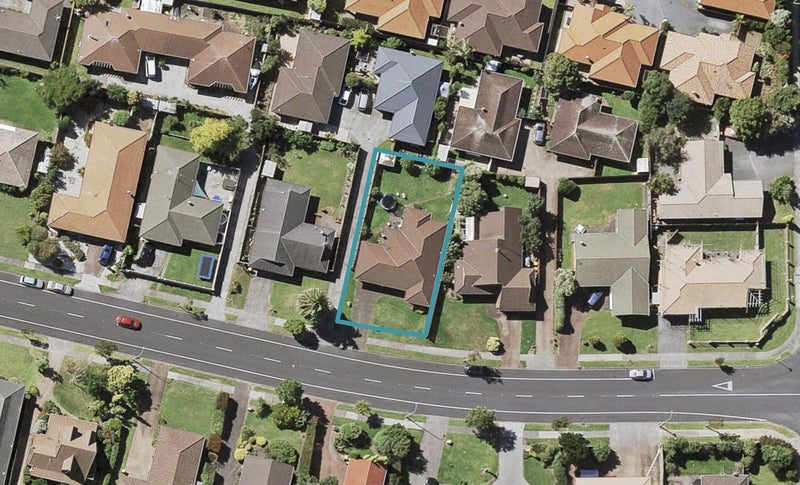 9 Golfland Drive, Golflands, Auckland - Carousel 1