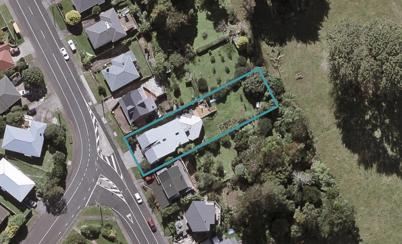 321 Tukapa Street, Hurdon, New Plymouth - Carousel 1