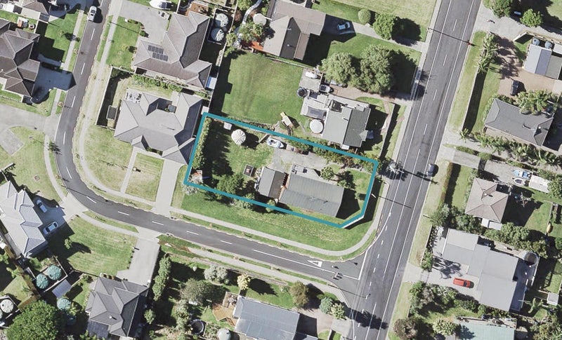22 Shelly Bay Road, Beachlands, Auckland - Carousel 1