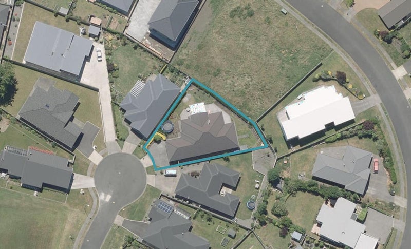 10 Webster Place, Otamatea, Whanganui - Carousel 1