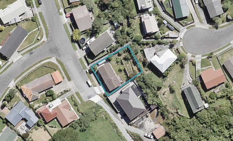 37 Invercargill Drive, Kelson, Lower Hutt - Carousel 1