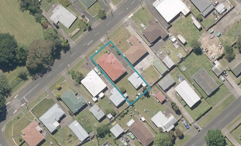 52 Talbot Street, Whanganui East, Whanganui - Carousel 1