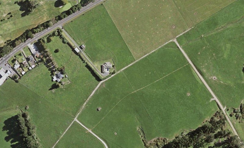 22 Te Rata Boulevard, Karaka, Papakura - Carousel 1