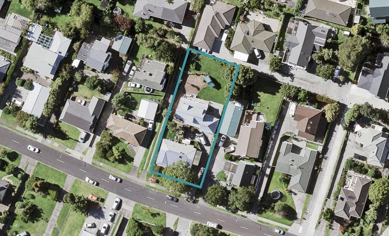 1/51 Gibraltar Street, Howick, Auckland - Carousel 1