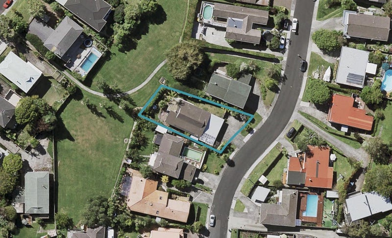 32 Merriefield Avenue, Forrest Hill, Auckland - Carousel 1