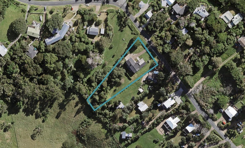 429 Sea View Road, Onetangi, Waiheke Island - Carousel 1