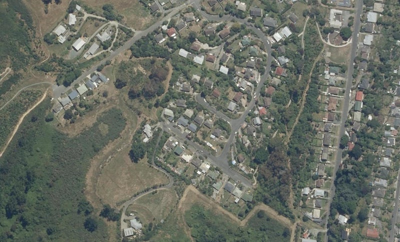 5 Mahoe Street, Toi Toi, Nelson - Carousel 1