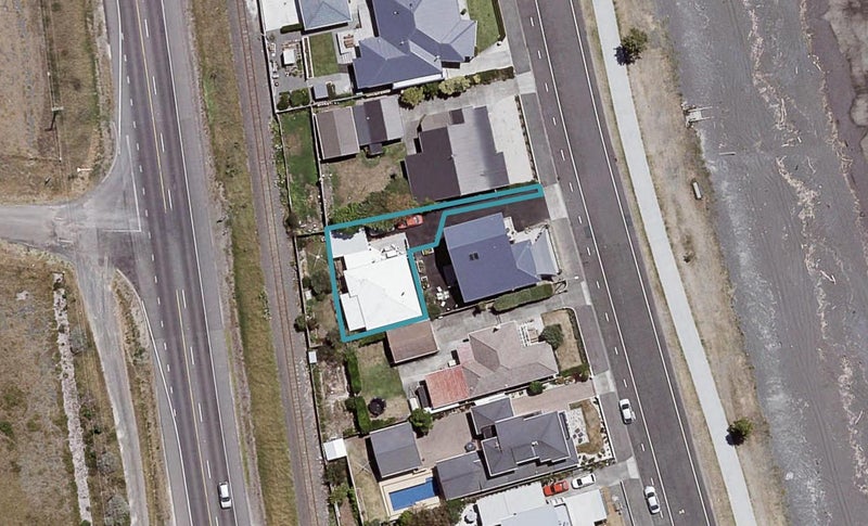 93A The Esplanade, Westshore, Napier - Carousel 1