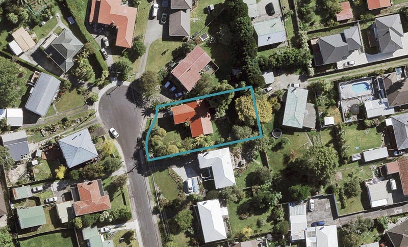 9 Gaede Terrace, Sunnyvale, Auckland - Carousel 1